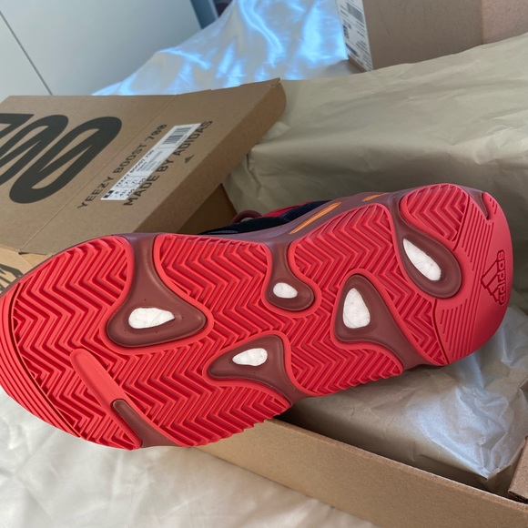 Brand New Yeezy Boost 700 - Picture 2 of 8